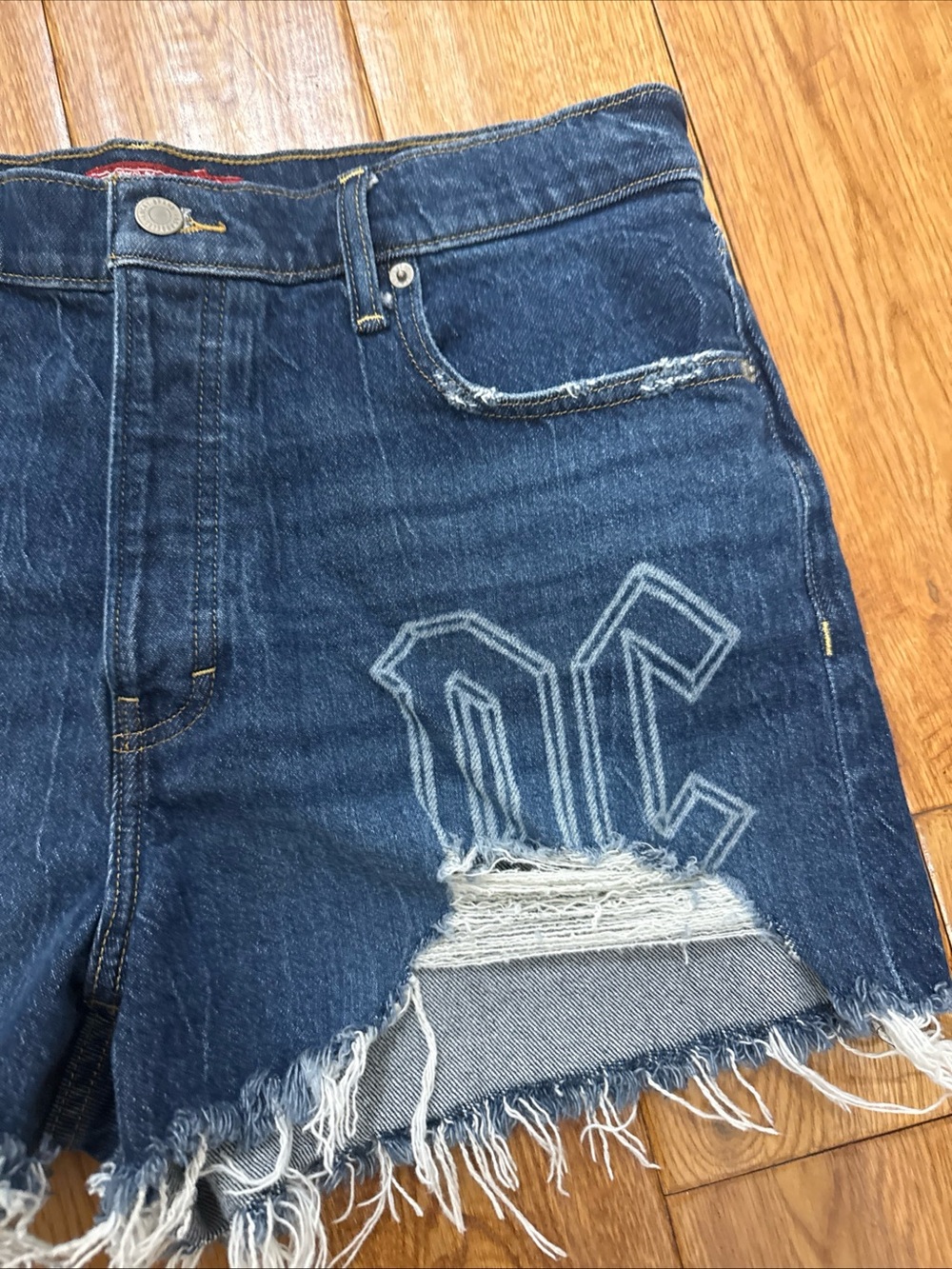 Lucky Legends AC/DC 3” High Rise Button Fly denim Mom Shorts 12/31 - Picture 3 of 13